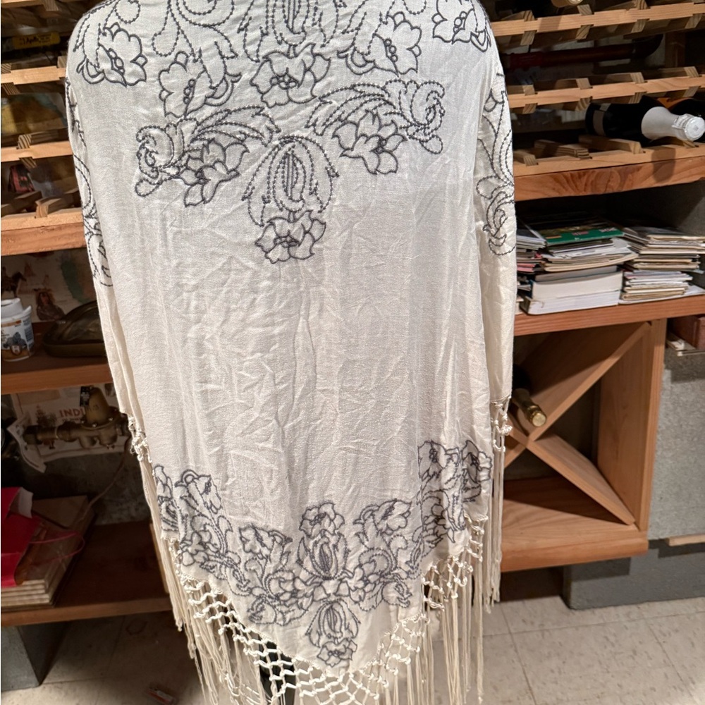 Anna Sui O'Neill Ivory & Black Floral Fringe Wrap Scarf - Picture 4 of 11